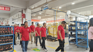 攜手并進(jìn)，共繪未來——熱烈歡迎中山市江西商會(huì)企業(yè)家代表團(tuán)蒞臨我司參觀交流